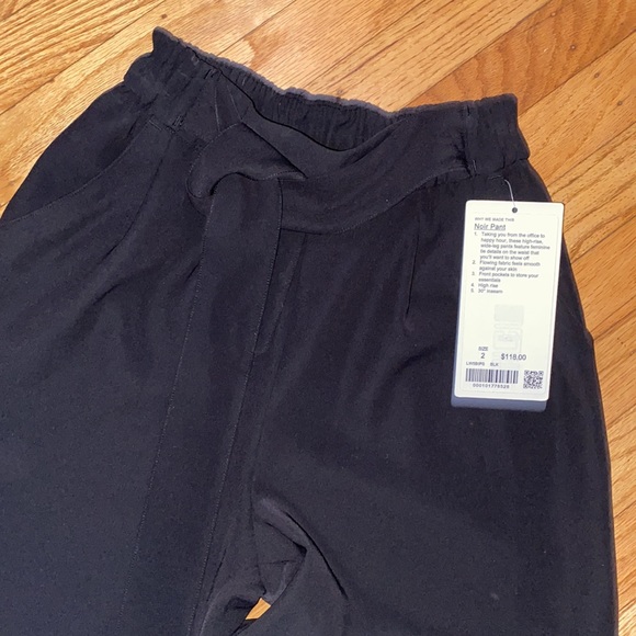 Lululemon Noir Pant. - Picture 2 of 2